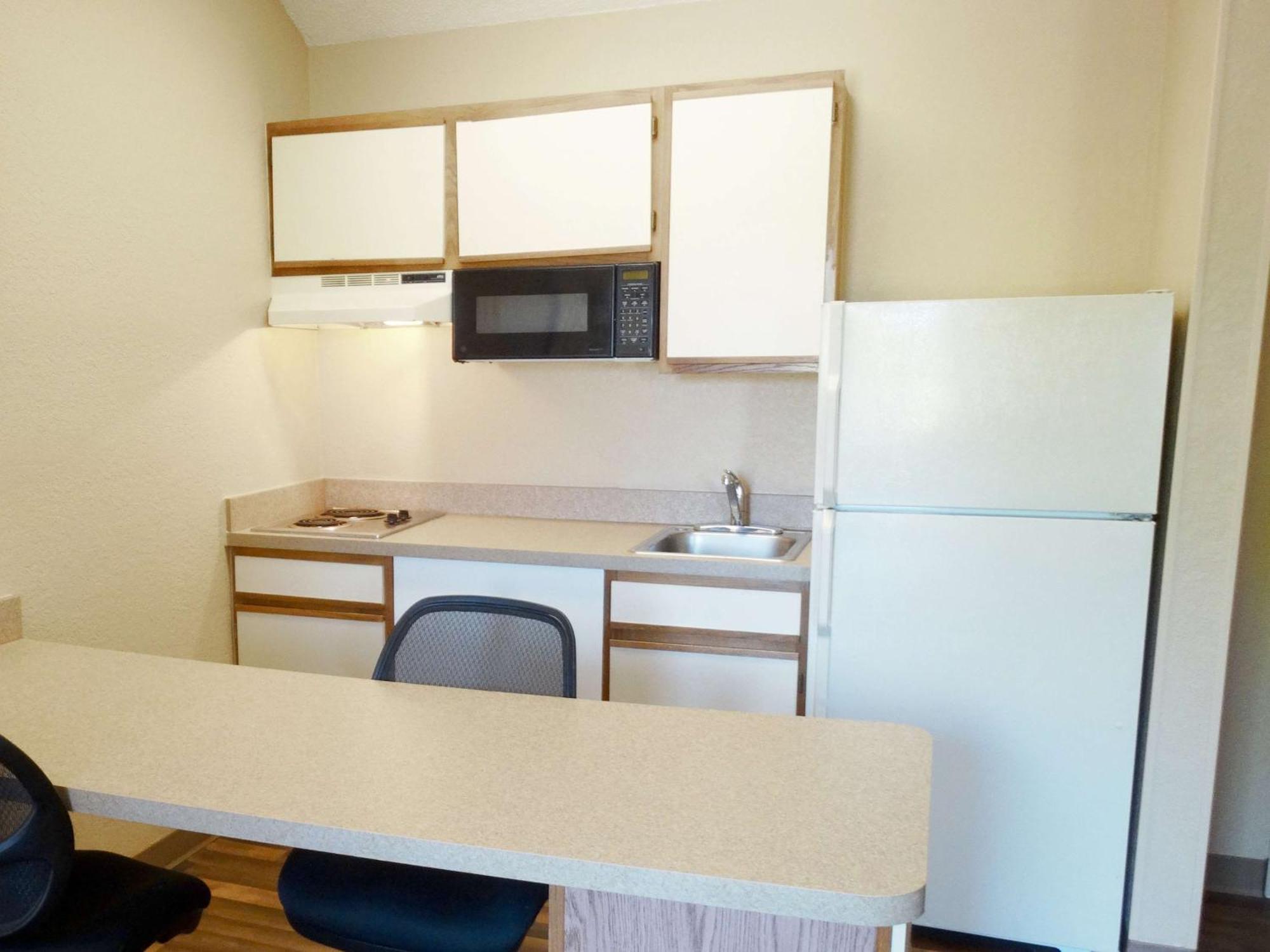 Extended Stay America Select Suites - Providence - Airport Warwick Kültér fotó