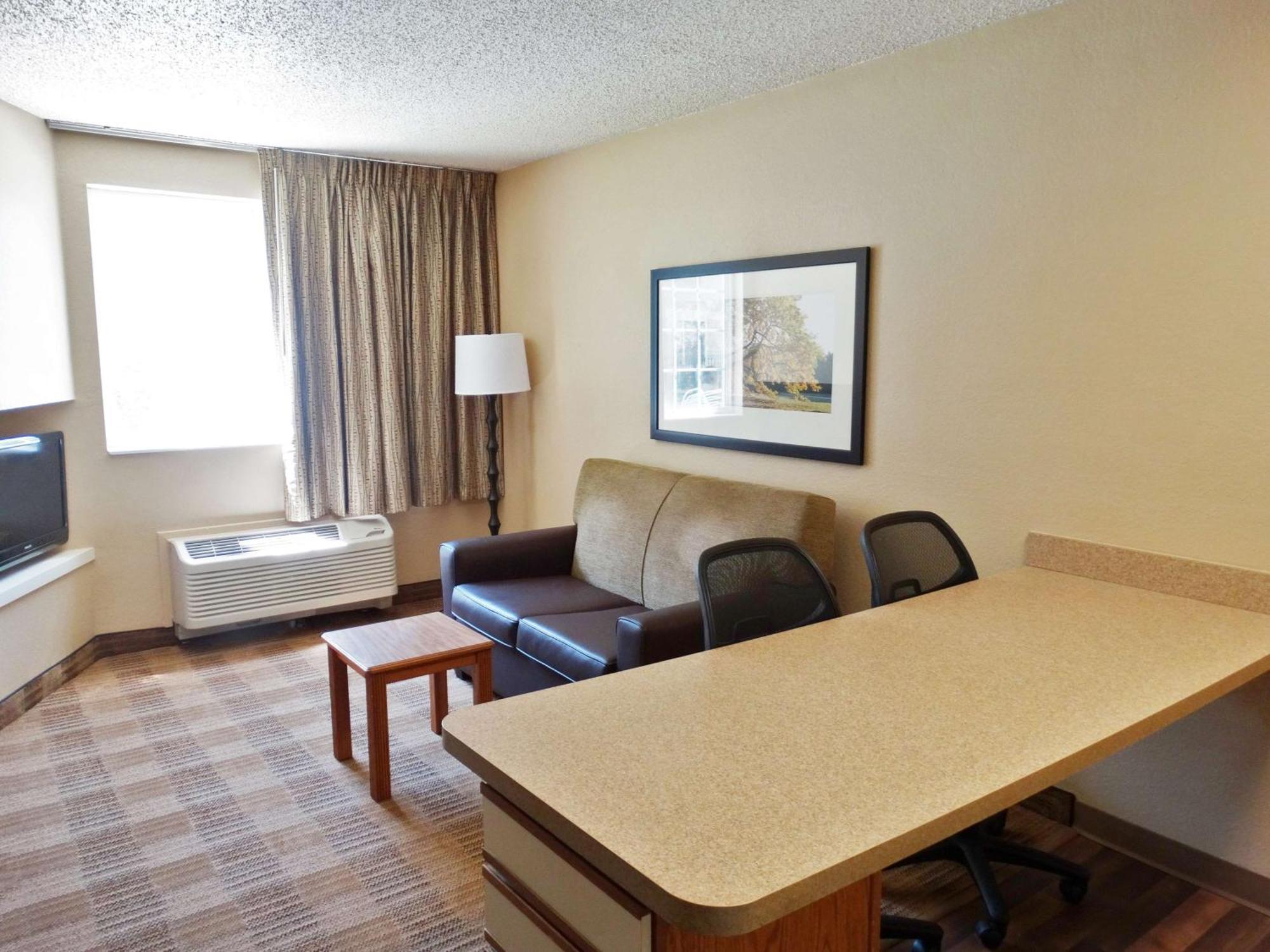 Extended Stay America Select Suites - Providence - Airport Warwick Kültér fotó