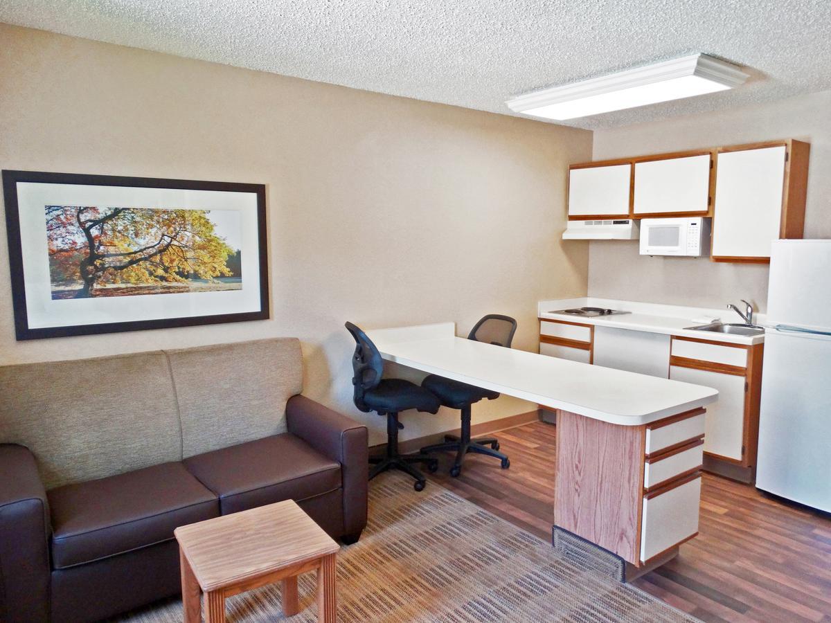 Extended Stay America Select Suites - Providence - Airport Warwick Kültér fotó